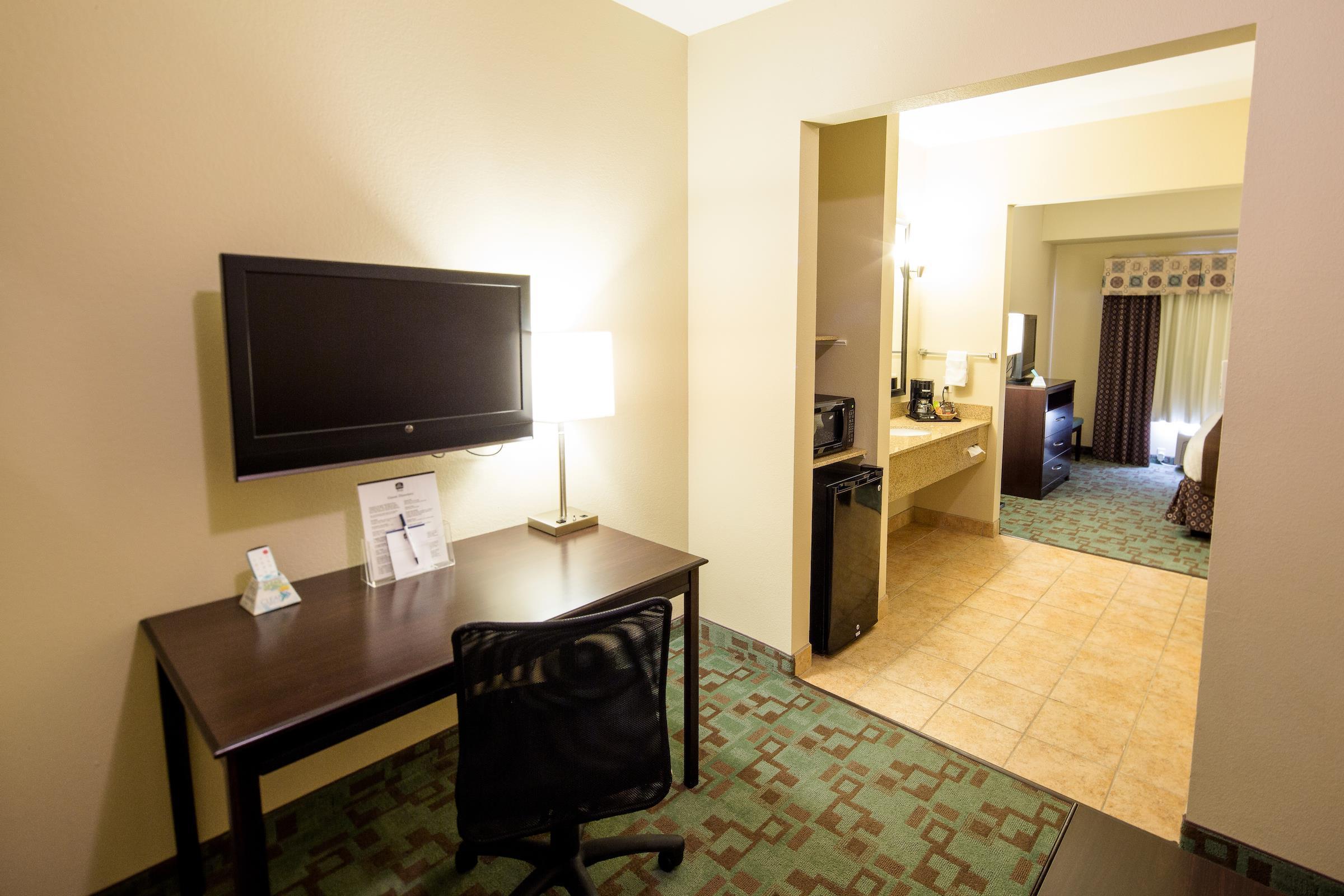 Best Western Plus Eastgate Inn & Suites Wichita Eksteriør billede