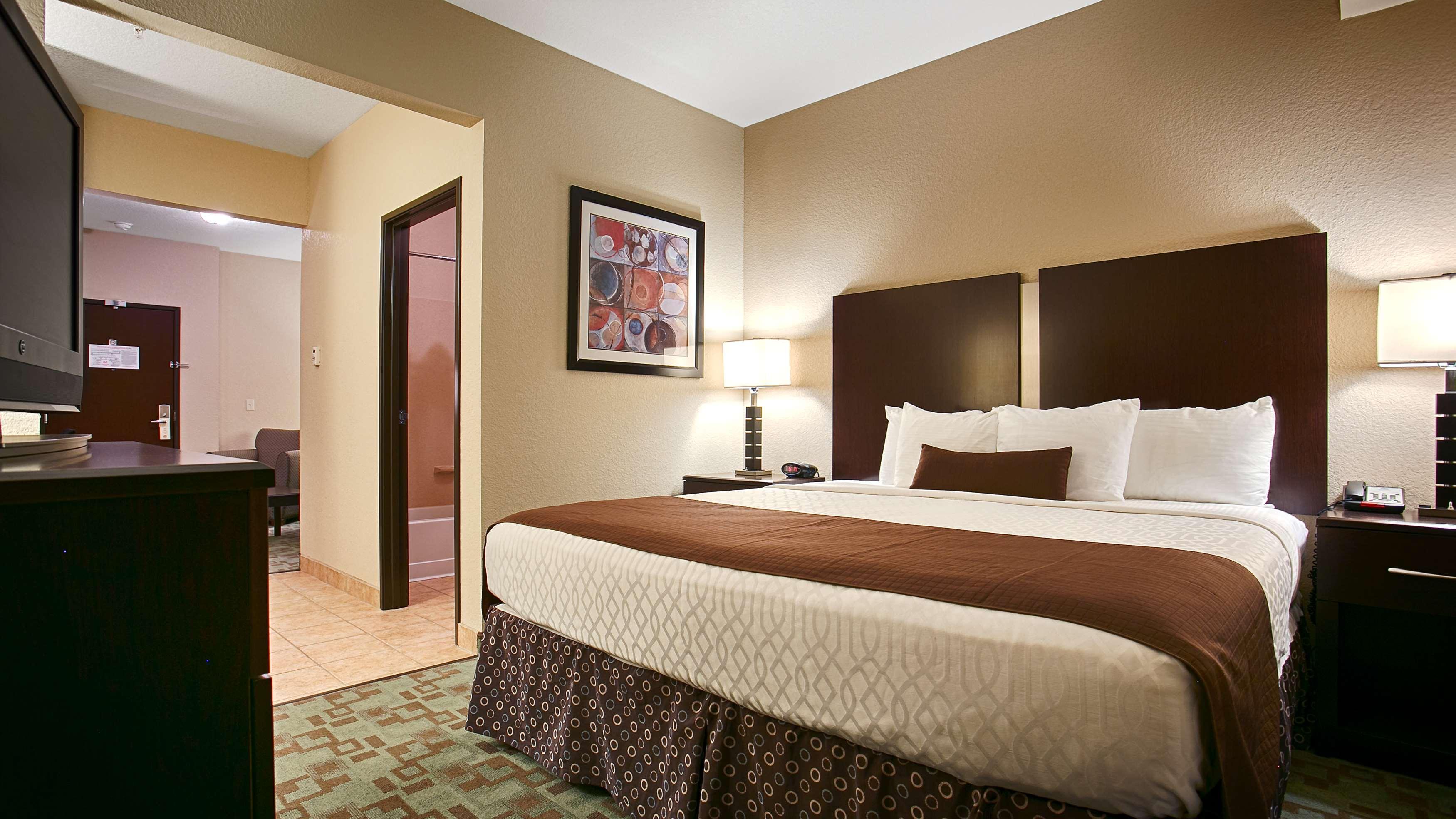 Best Western Plus Eastgate Inn & Suites Wichita Eksteriør billede