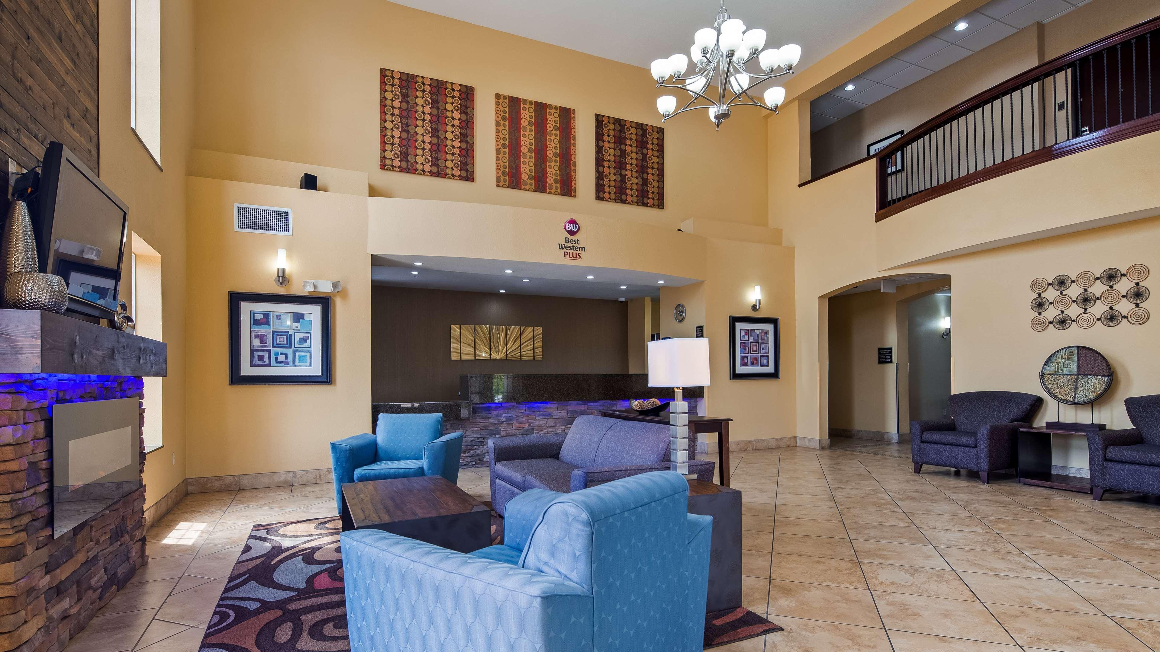 Best Western Plus Eastgate Inn & Suites Wichita Eksteriør billede