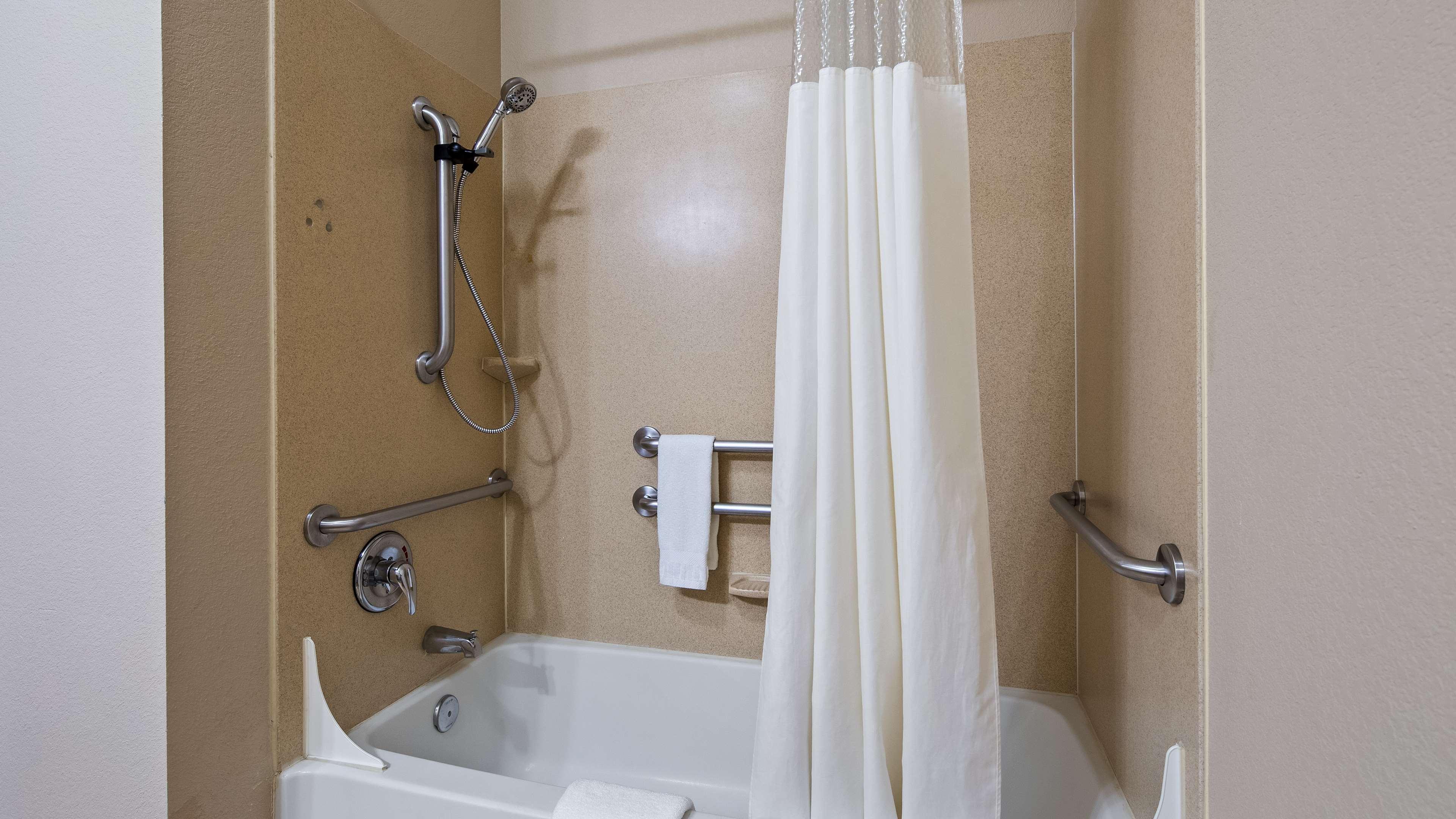 Best Western Plus Eastgate Inn & Suites Wichita Eksteriør billede