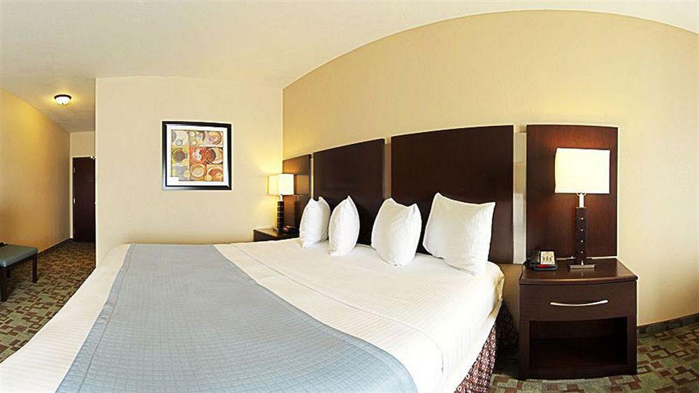 Best Western Plus Eastgate Inn & Suites Wichita Eksteriør billede