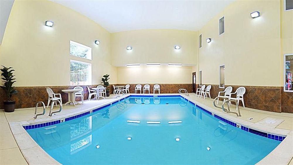 Best Western Plus Eastgate Inn & Suites Wichita Eksteriør billede